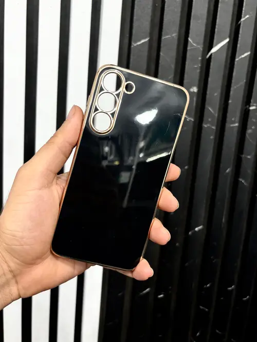 قاب S23 plus دور طلایی