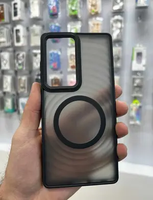 قاب s25 ultra مگسیف دار مشکی